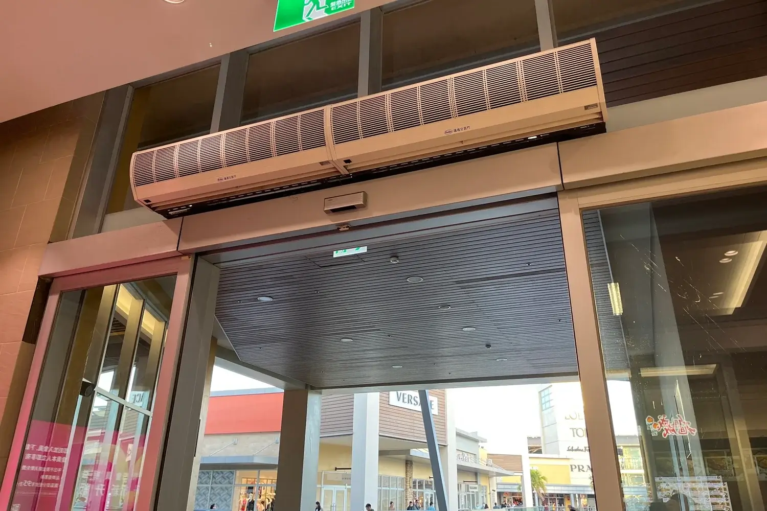 議晟空氣門15系列 華泰名品城 (GLORIA OUTLETS)